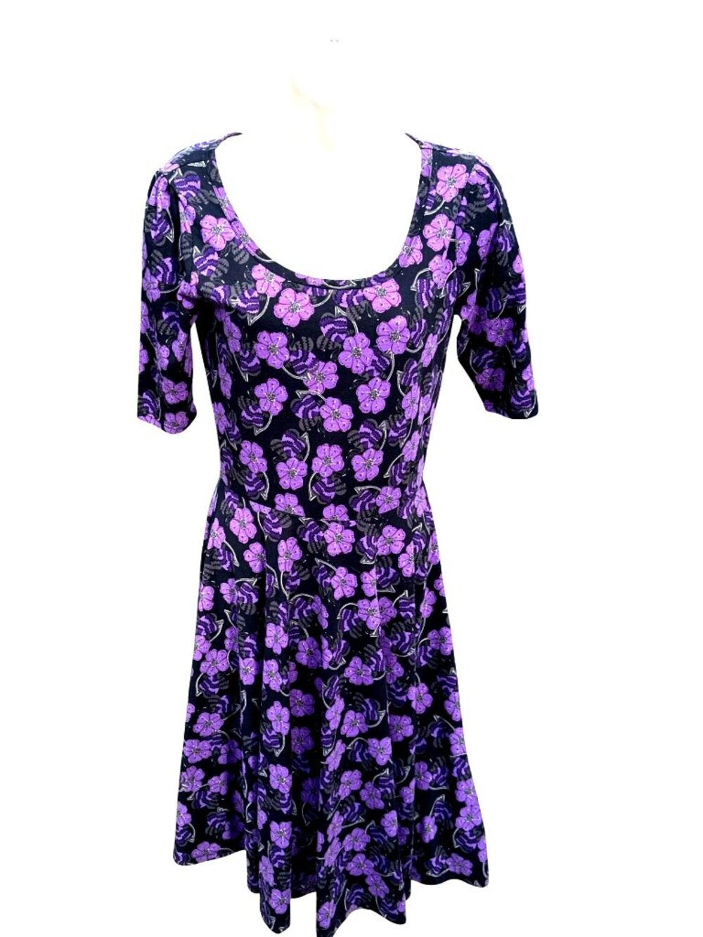 LuLaRoe Small Black Purple Nicole Floral Fit And Flare Circle Skirt Midi Dress
